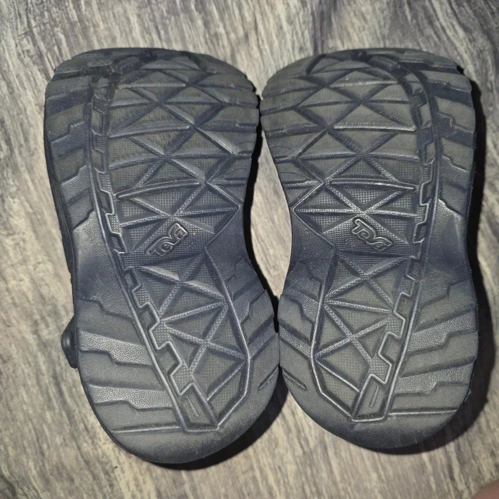 Teva Kids Navy Blue EVA Closed Toe Fisherman Sandals Water Shoes Size 12